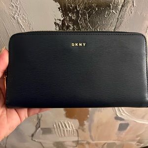 Dkny wallet / navy blue